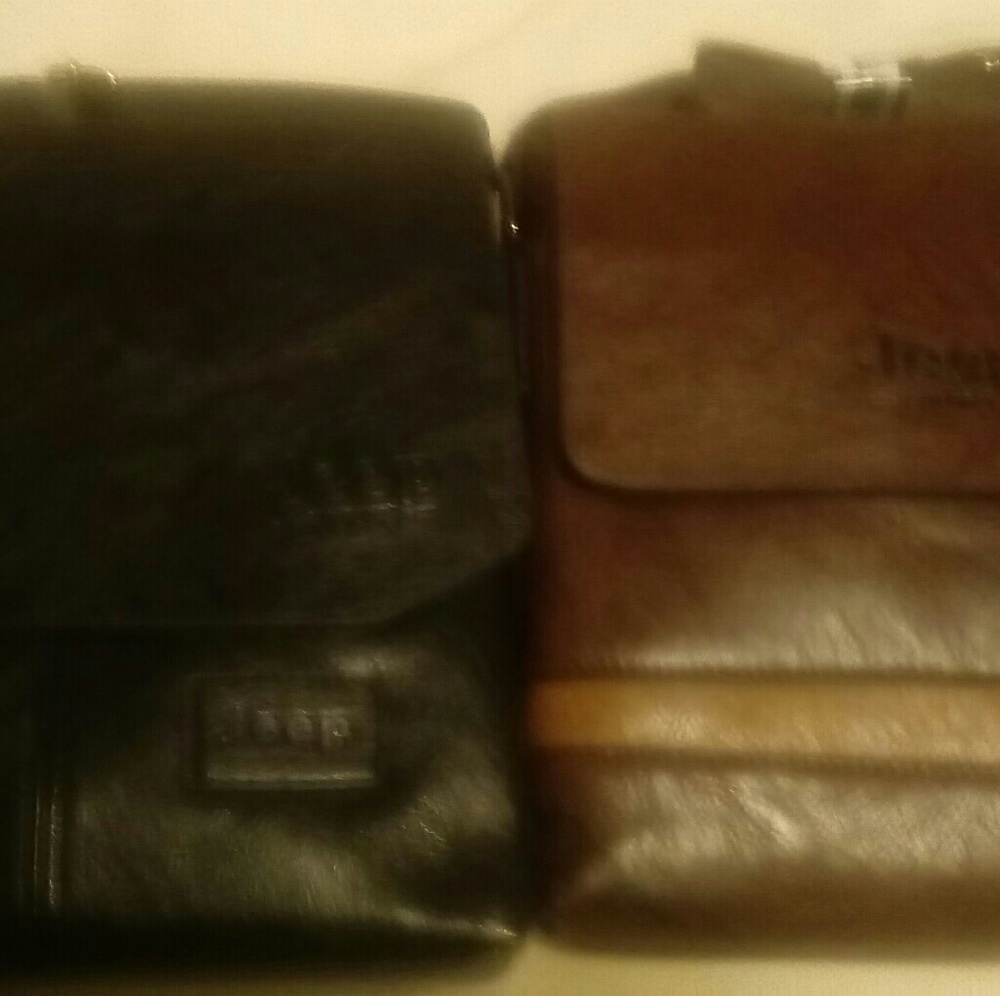 1 Pair Of Jeep's Leather Satchel Shoulder Bags !